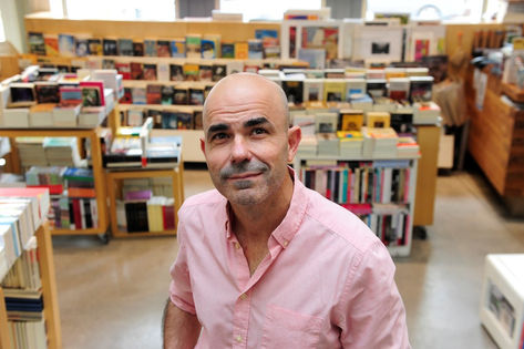 Eduardo Sacheri: "El gran desafío de este libro fue apropiarme del personaje"