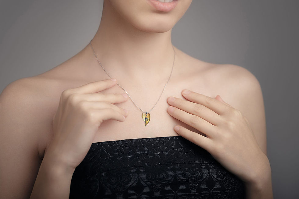 Thumbnail: Japanese Peacock Heart Pendant