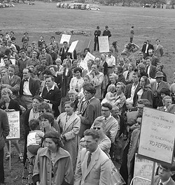 Ban-the-Bomb-rally-Midsummer-Common_edit