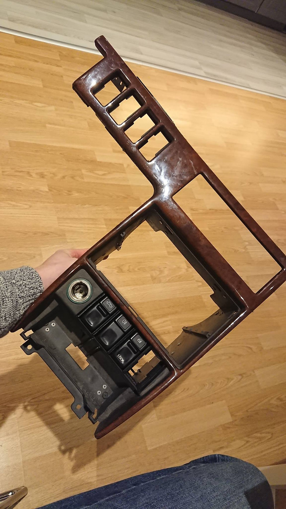 Miniatyrbilde: Volvo 960 extra switch panel
