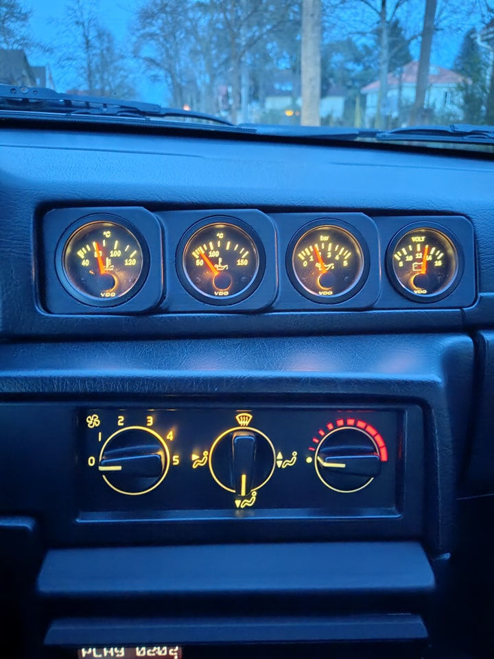 Miniatyrbilde: Volvo 940 4x52mm gaugepod center ventilation