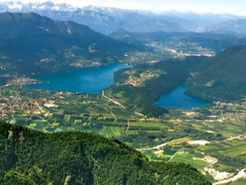 Il profumo della piana e la magia del lago