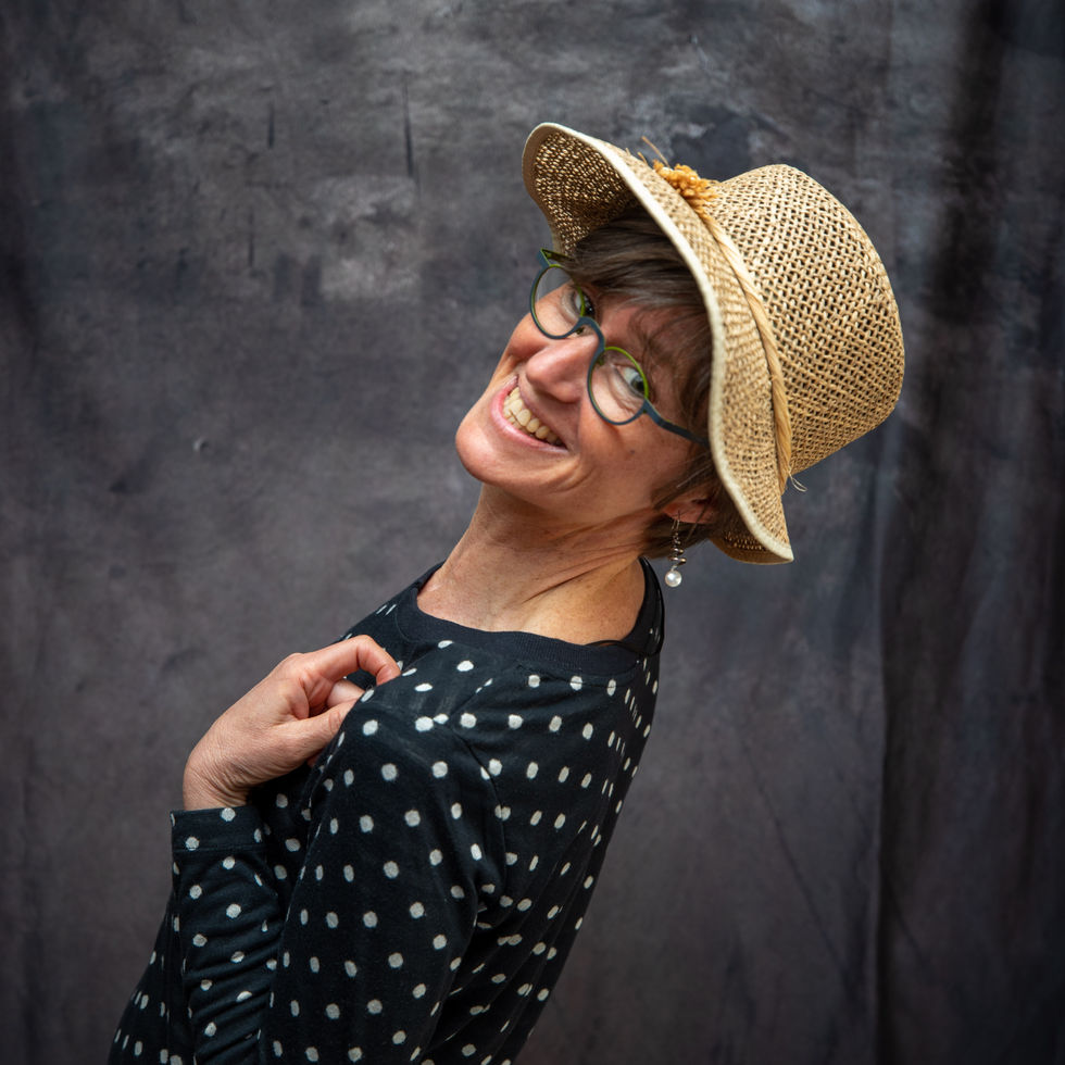 Studio Sacré Personnage
