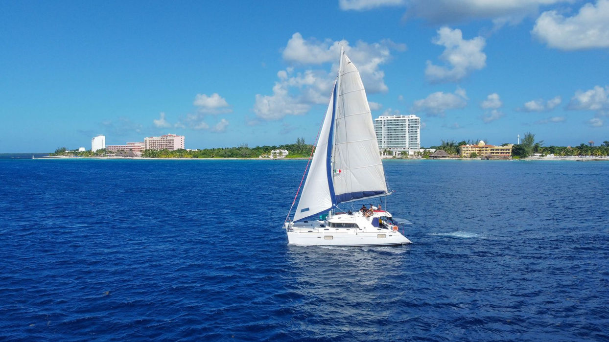 Starboard 44ft Sunshine Catamaran El Cielo Cozumel