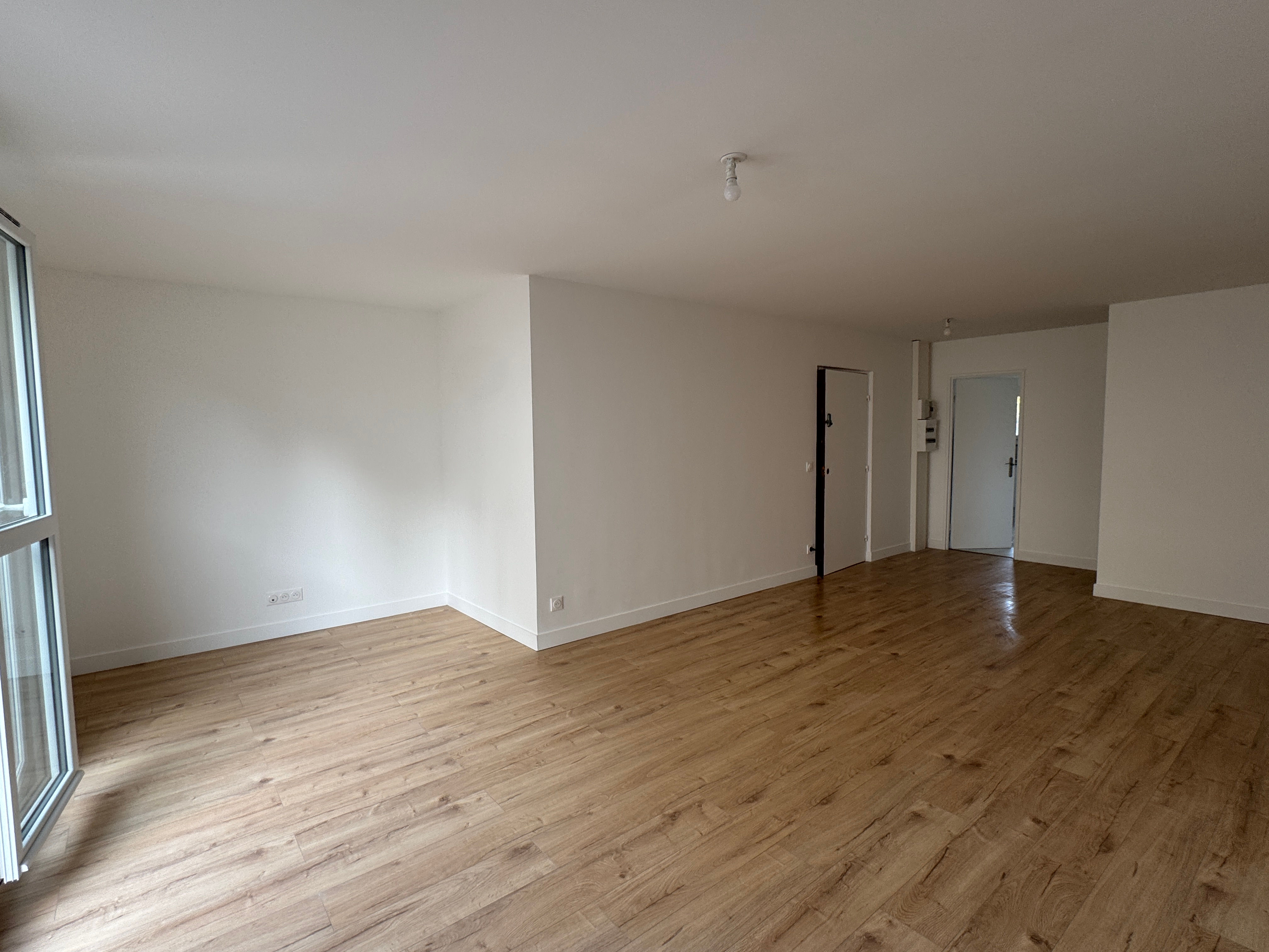Appartement 4 pièces – 83 m² – entièrement rénové – Villeneuve-la-Garenne