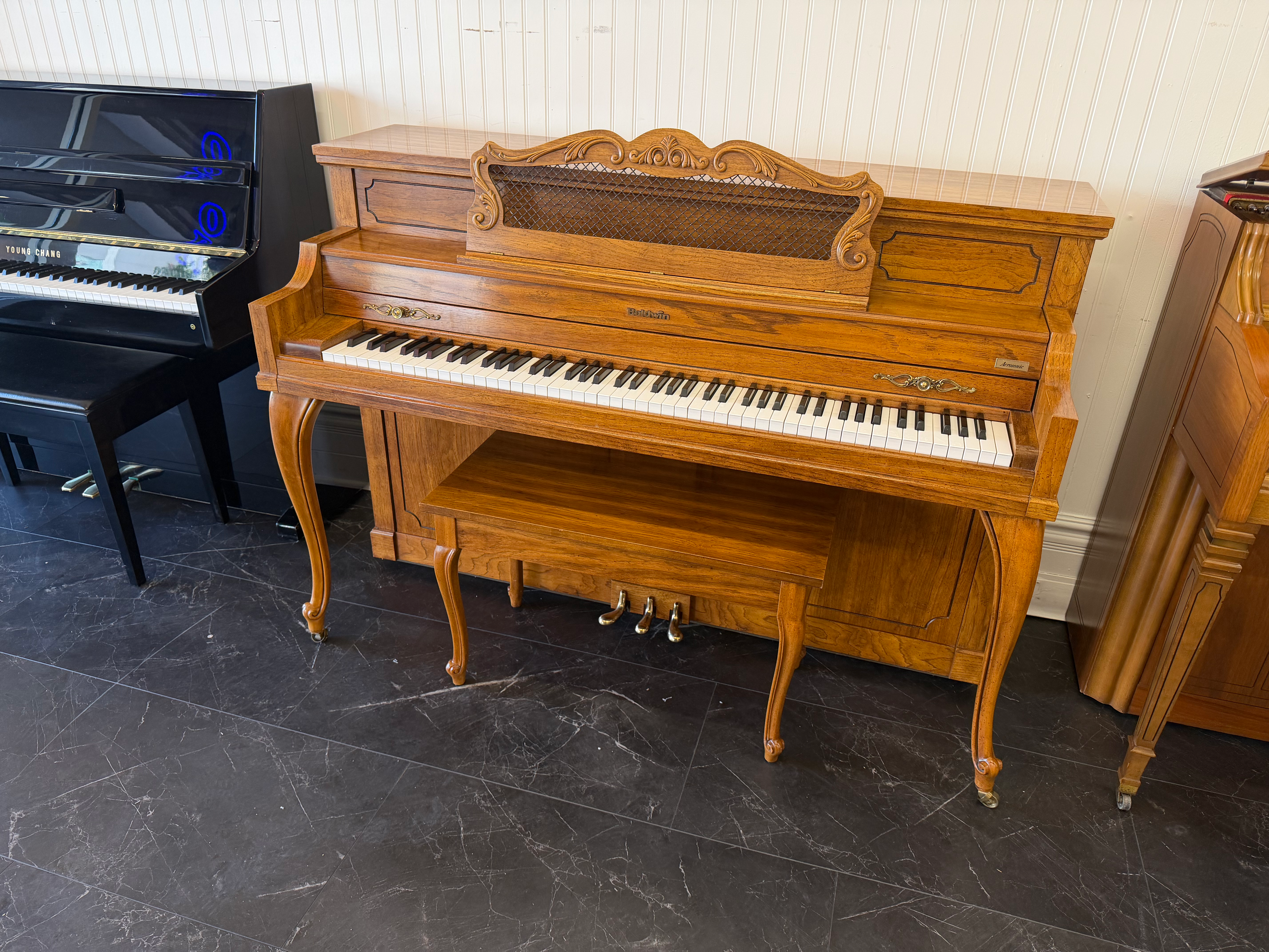 Baldwin "Acrosonic" Console (1982)