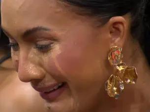 Publicação da Avon nas redes sociais comentando maquiagem e gerando engajamento durante conversa viral do reality show.