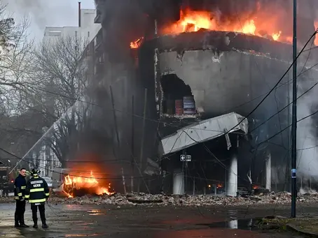 Se cumple un mes del incendio del depósito de Aloise: todavia hay vecinos evacuados
