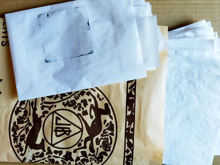 影の紙、純白ロール