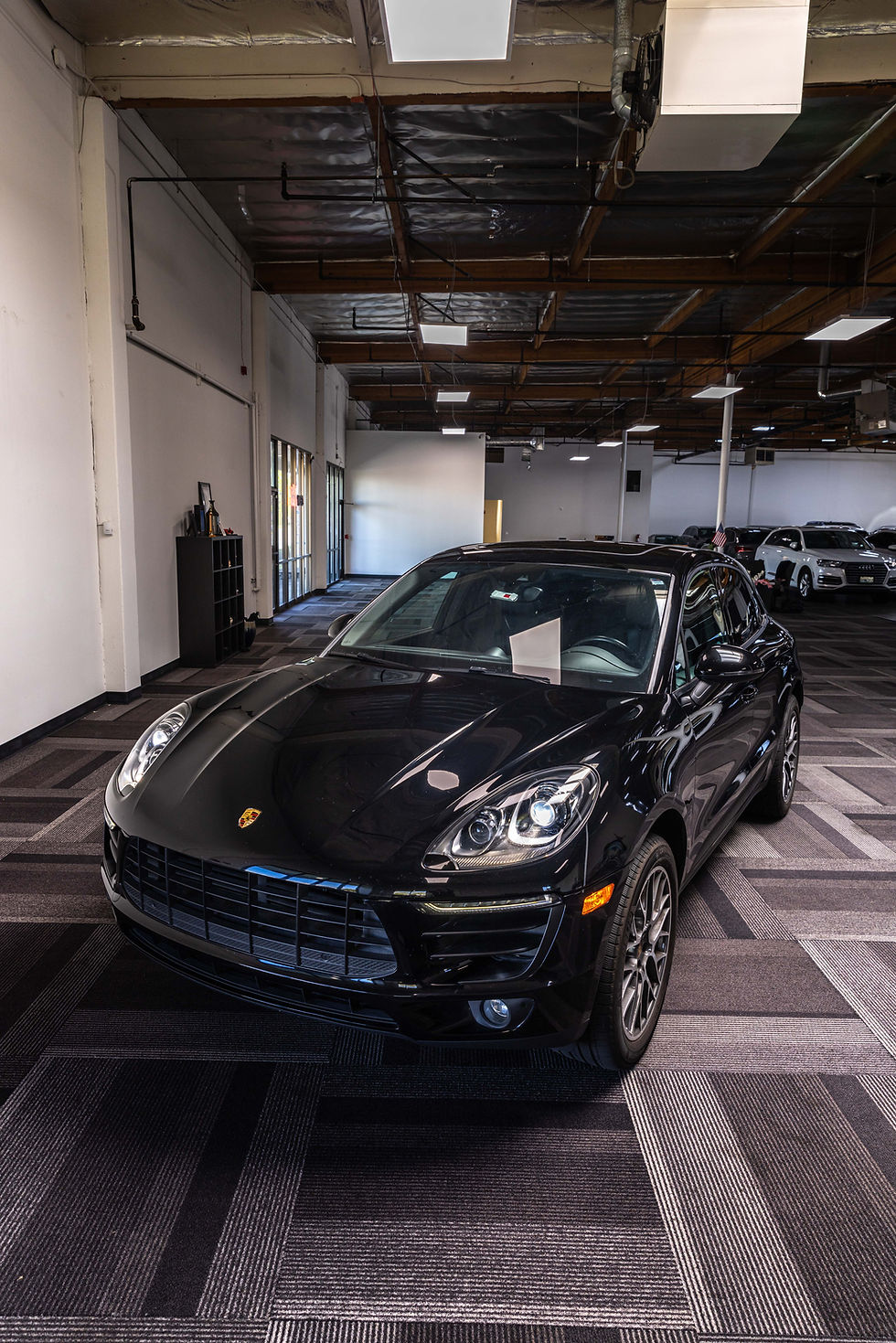 Thumbnail: 2018 PORSCHE MACAN Sport Edition