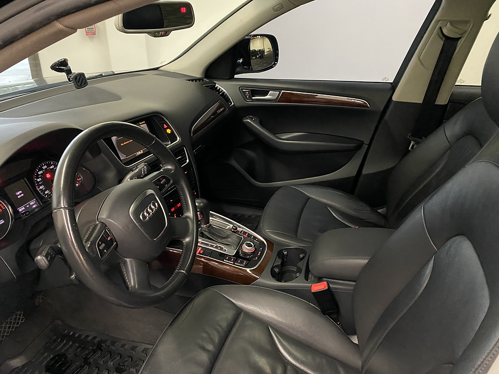 Thumbnail: 2011 Audi Q5 Premium Plus