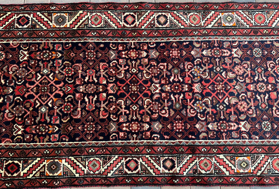 Thumbnail: Persian Hosseinabad Runner