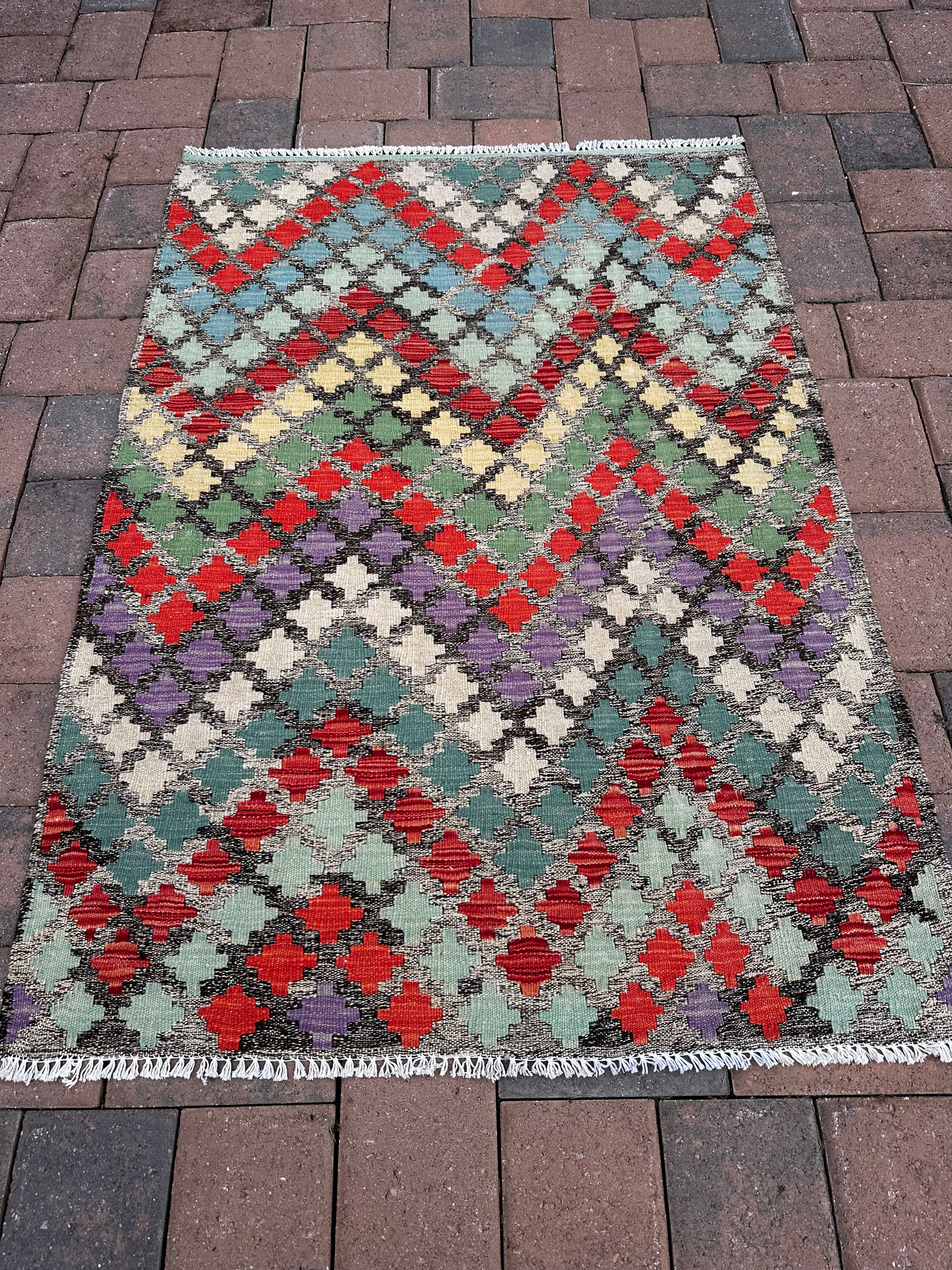 New Handmade Geometric Kilim Accent Rug