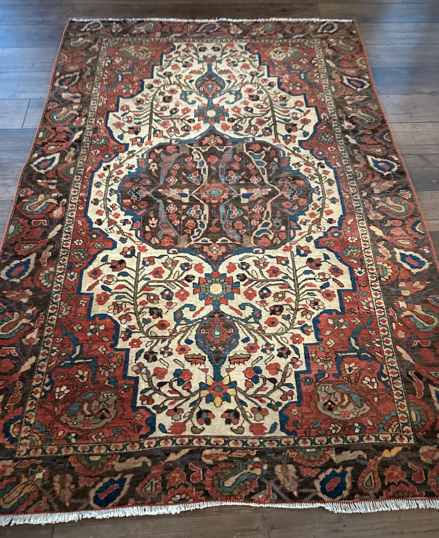 Antique Persian Sarough Farahan Accent Rug, Early 1900s, Even Low Pile