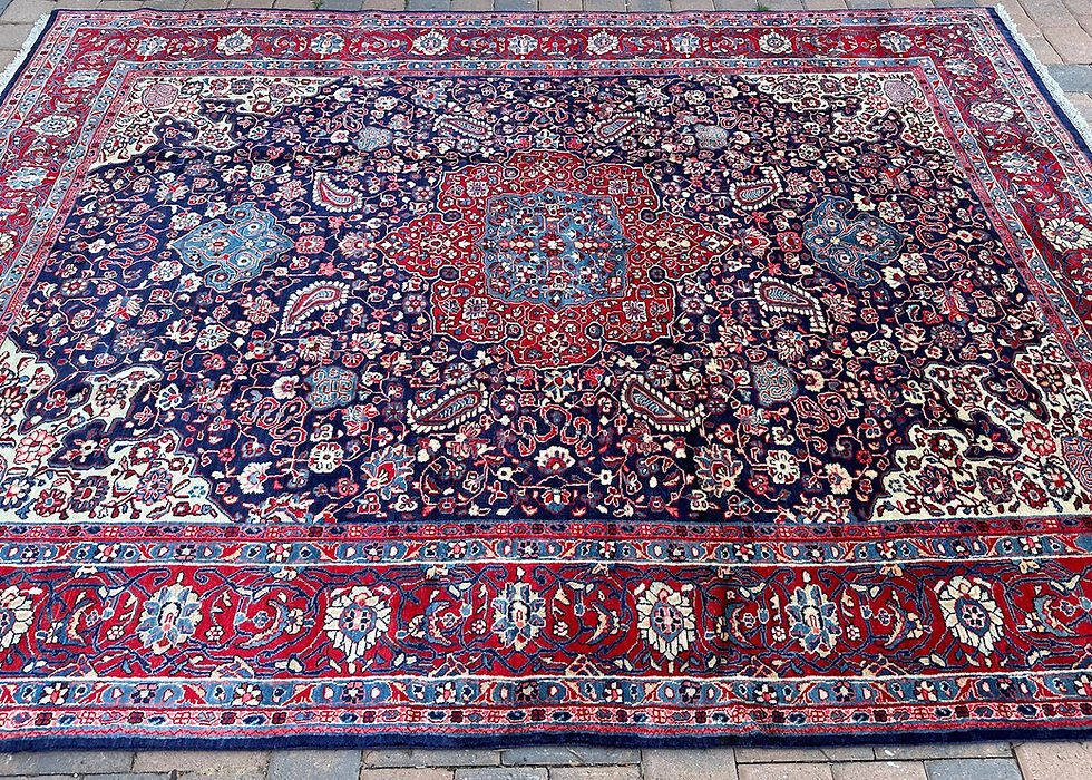 Thumbnail: Handmade Vintage Persian Sarough