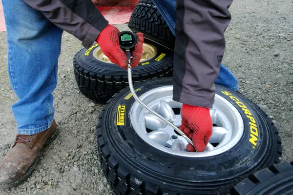 Thumbnail: DIGITAL TYRE PRESSURE GAUGE