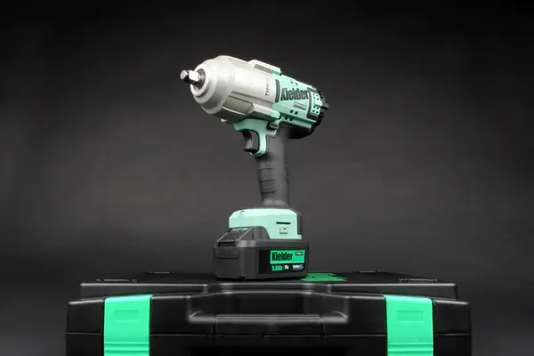 Thumbnail: TYPE18 18V 1/2" HIGH TORQUE IMPACT WRENCH (KIT)