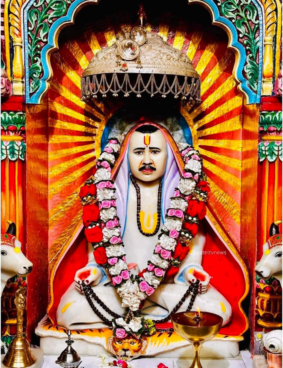 Statue of Yoga Guru Bhavarlal Arya