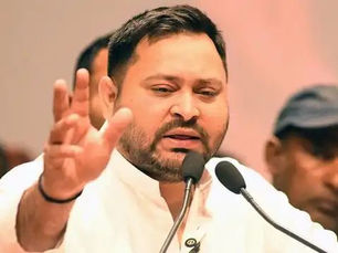 केरल में तेजस्वी का ‘इंग्लिश अटैक’, कांग्रेस पर साधा निशाना; एलडीएफ के लिए मांगे वोट