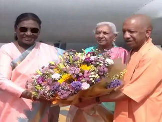 राष्ट्रपति द्रौपदी मुर्मू का अयोध्या आगमन; योगी आदित्यनाथ ने राम मंदिर दर्शन पर किया हृदय से स्वागत