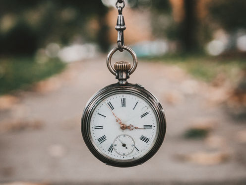 COMIENZA A TENER TIEMPO.