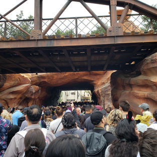 Disneyland's Galaxy's Edge Entrance