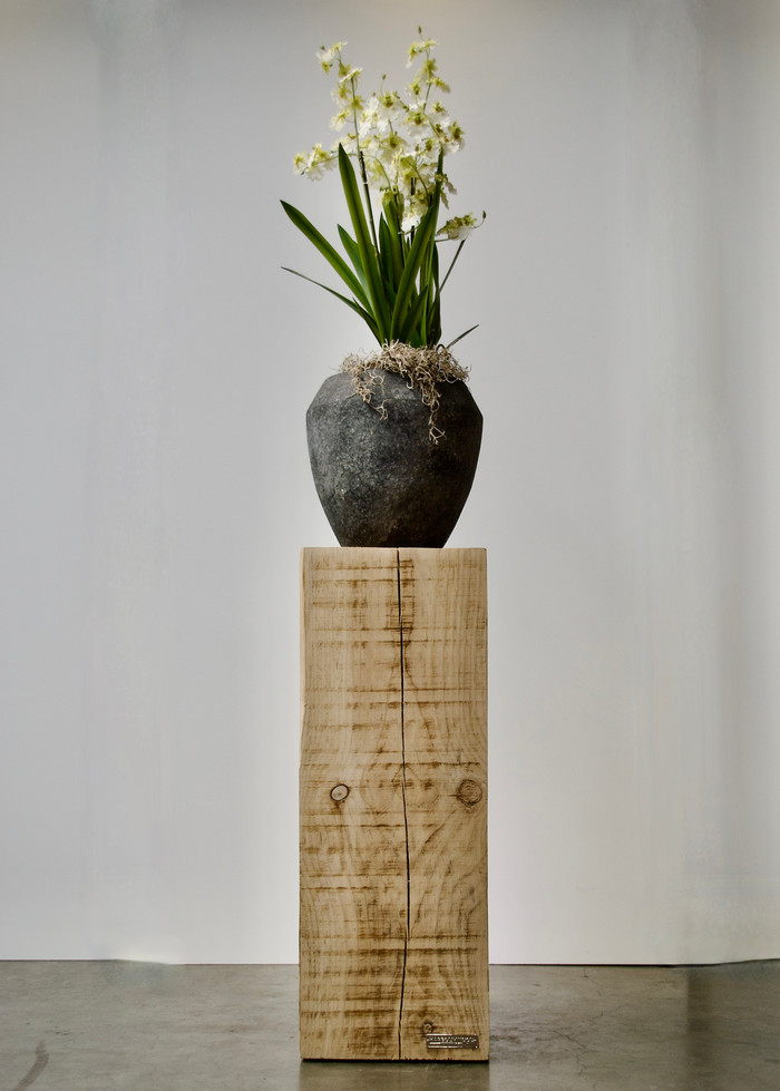 - Een voorbeeld van hoe de meerpaalsokkel van Harbourwood gestyled kan worden.