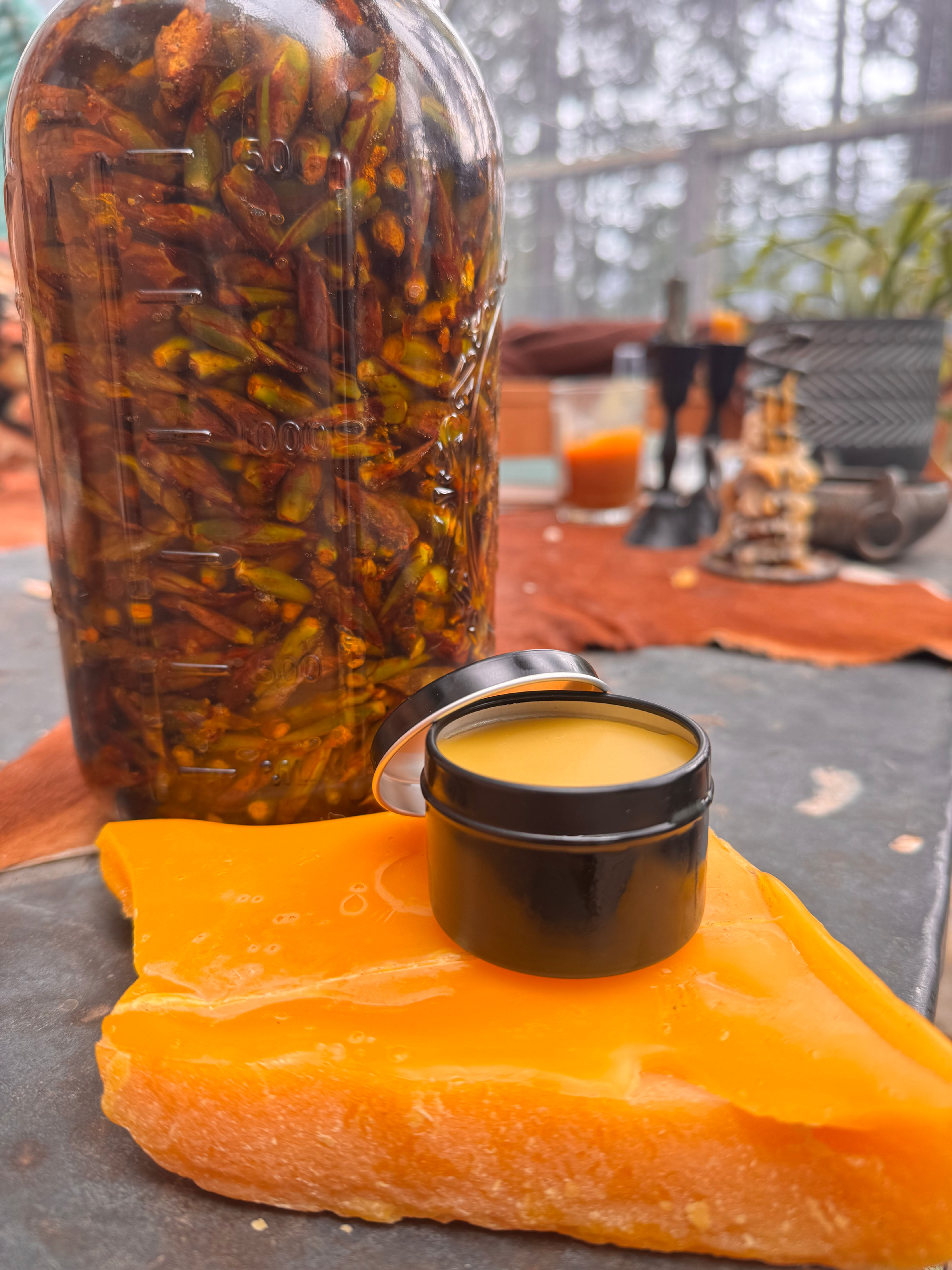 2 oz tin of Cottonwood Bud Balm