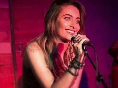 Paris Jackson no fue a su baile de graduación para asistir a concierto de Metallica