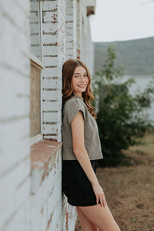 Hadley Senior Pics - Sneak Peek-01.jpg