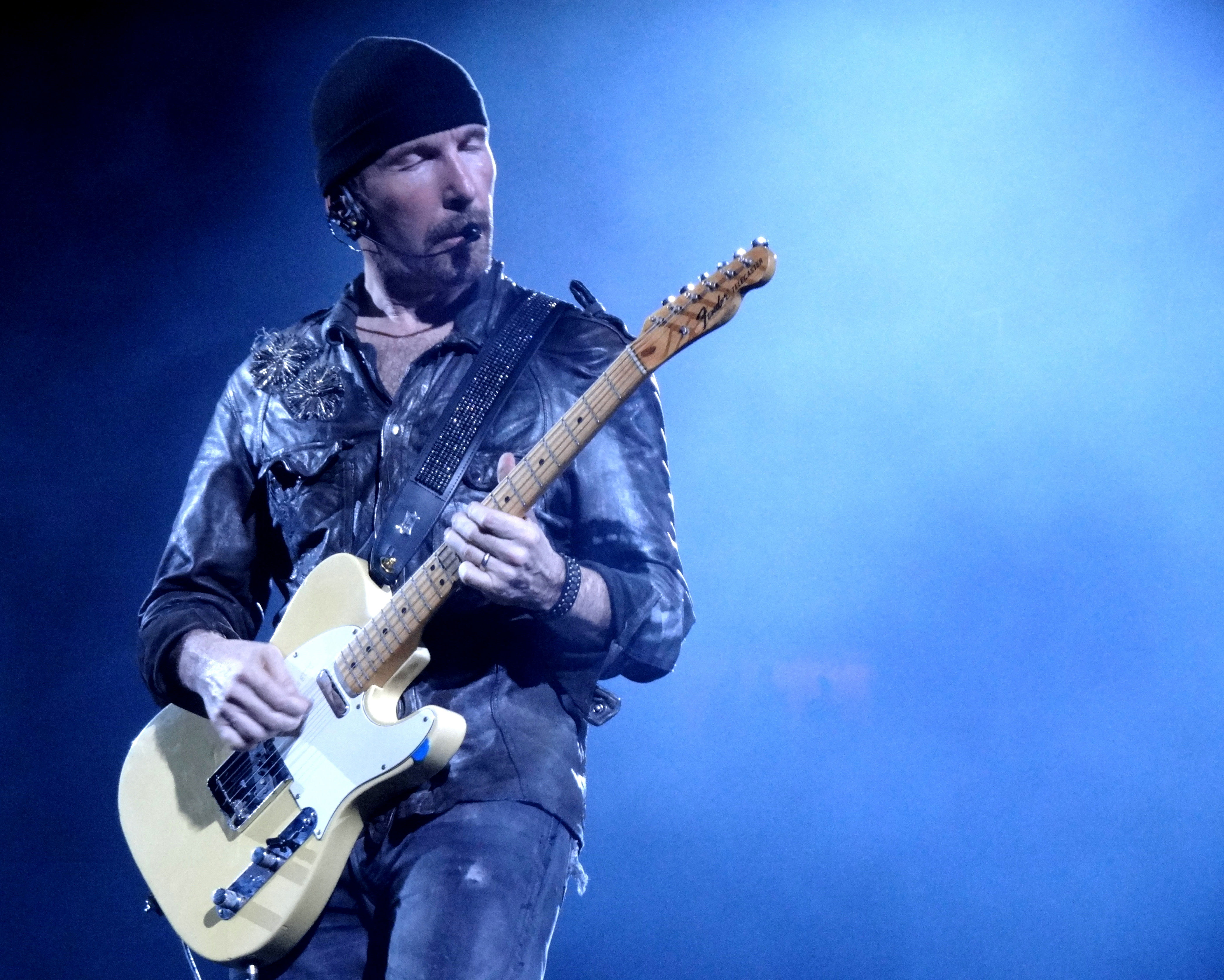 U2, June 22, 2011, Baltimore, MD, M & T Bank Stadium, T5S4P45