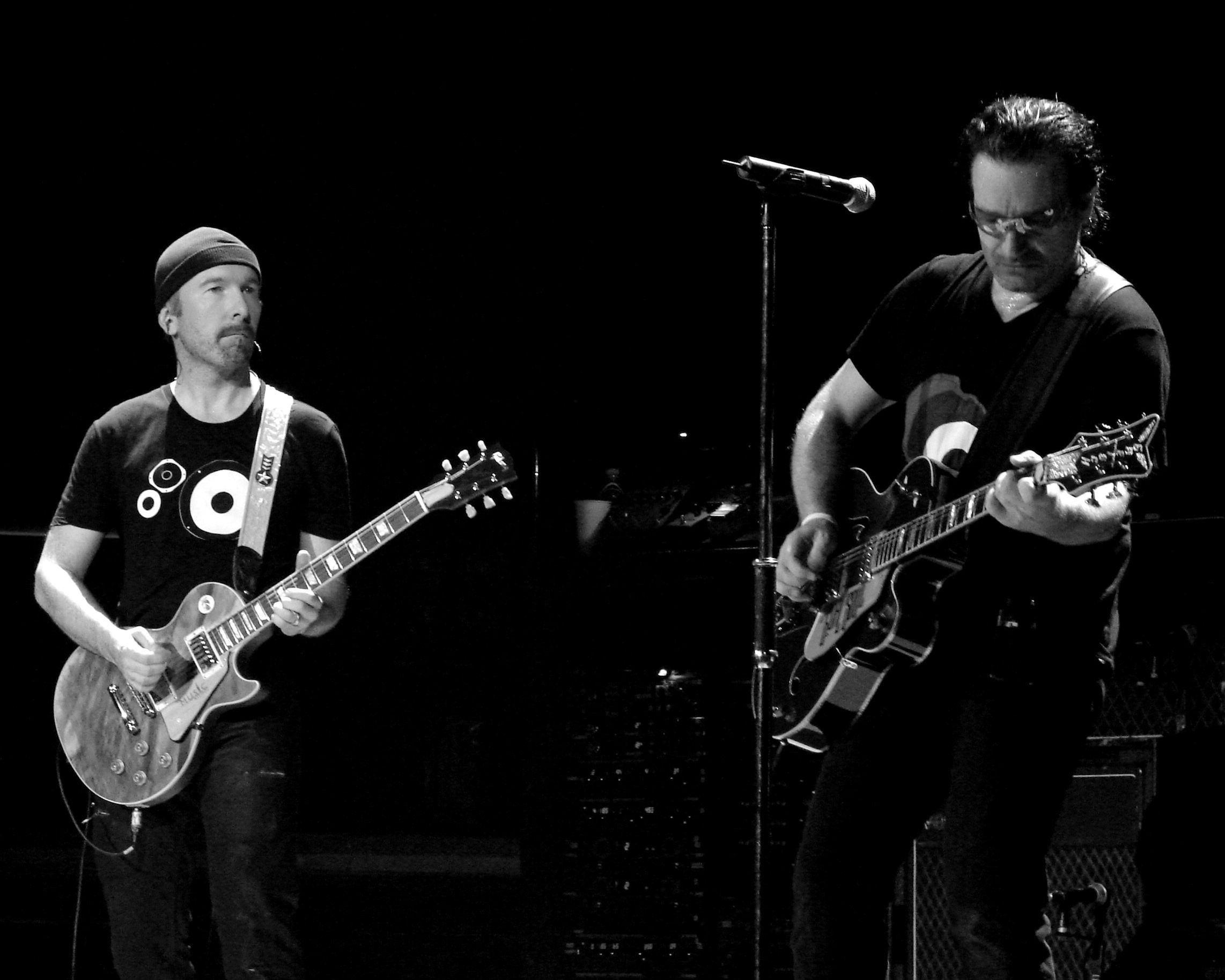 U2, December 10, 2005, Cleveland, OH, Quicken Loans Arena, T6S1P11
