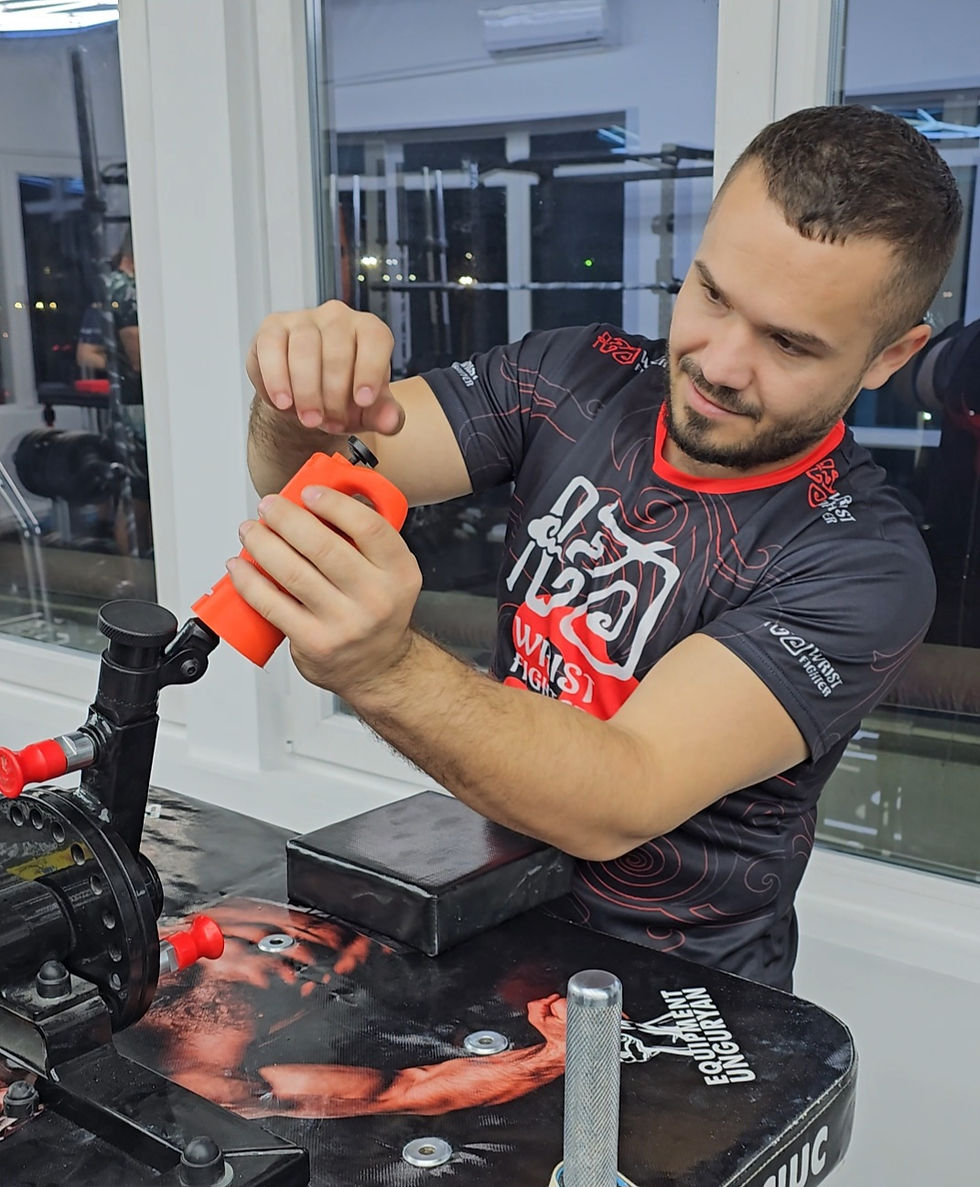 Прев'ю: The Mongol 2 attachment, with lateral pronator and instep support, and a new han