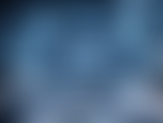 Φωτορεαλιστική εικόνα με ακτινογραφίες σπονδυλικής στήλης και εργαλεία μέτρησης, που παρουσιάζει τα Scoliosis Standards με έμφαση στη θεραπεία και κηδεμόνα σκολίωσης, ασκήσεις για σκολίωση και φυσιοθεραπεία σκολίωσης.