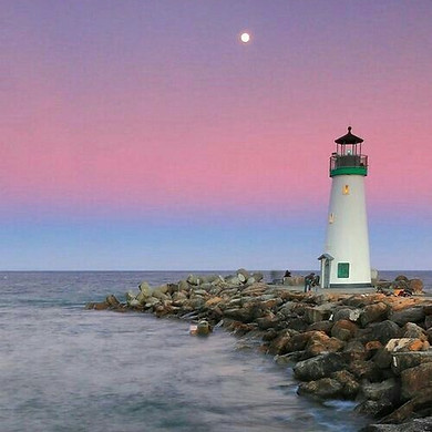 Lighthouse w Moon.jpg