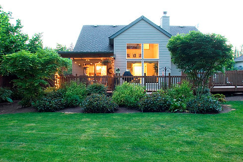 contemporary-home-seen-from-yard.jpg