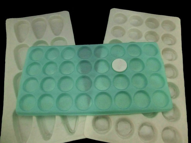 工業用搬送トレイ・緩衝材