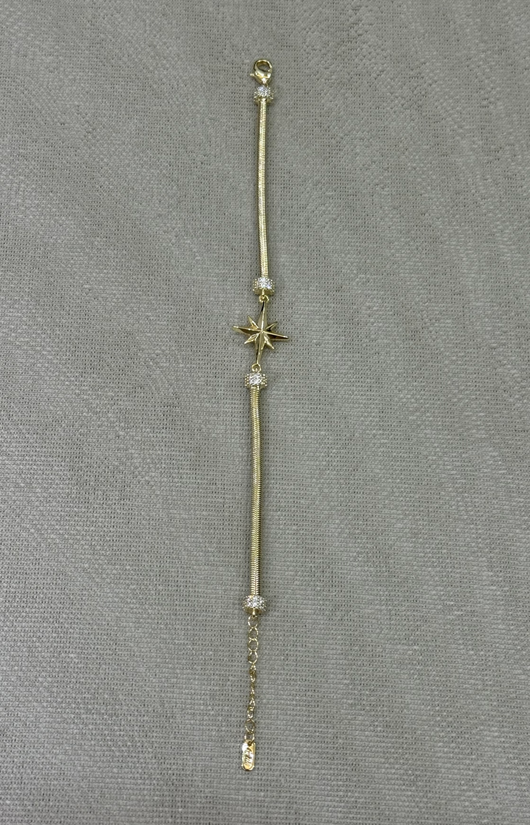 14 Ayar Rengi Kuzey Yıldızı Detaylı Bileklik