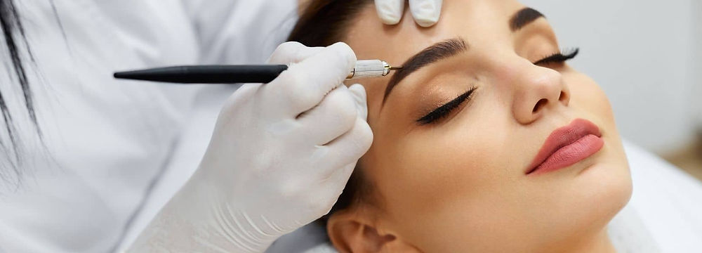 mise en beauté, maquillage, soins esthétiques, esthéticienne, beauté, manucure, pédicure, coloration, épilation