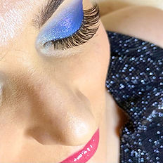maquillage de fête, maquillage sophistiqué, beauté féminine