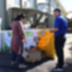 Colaboradores de Grupo Sur Química participando en programas de reciclaje y economía circular para reducir emisiones de CO₂