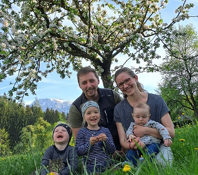 Familienfoto Gastgeber.jpg