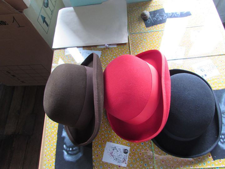 Miniatura: Sombreros simples - Circómico