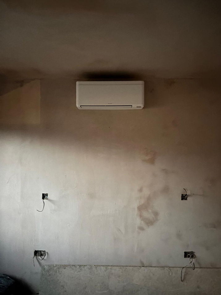 DAIKIN MULTI-SPLIT AIR CONDITIONING INSTALLATION - indoor unit