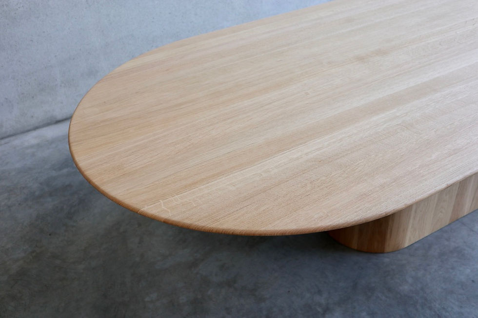 Thumbnail: detail plat ovaal tafelblad met ronde randafwerking