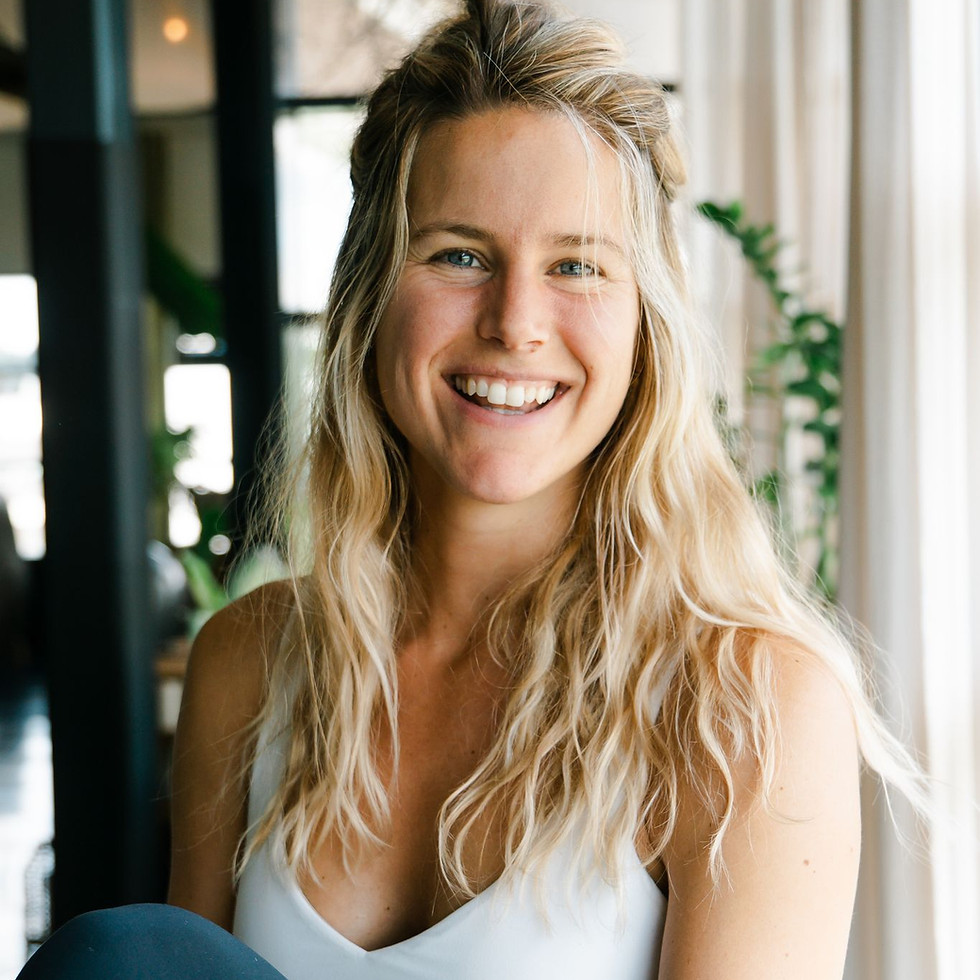 Selma van der Graaf yogadocent yogaschool noord amsterdam