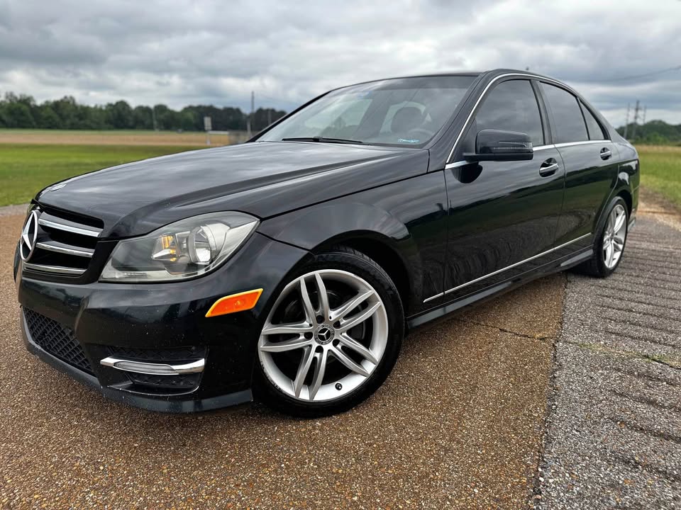 2014 Mercedes-Benz C-Class C250 Luxury's photo