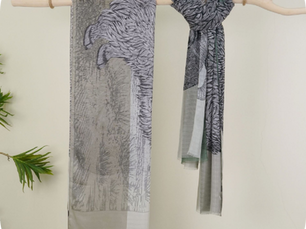 Men’s Silk Neckerchief: How to Wear This Classic Accessory with Modern Flair