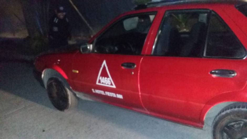 LOCALIZA LA POLICÍA MUNICIPAL EL TAXI QUE HABÍA SIDO ROBADO.