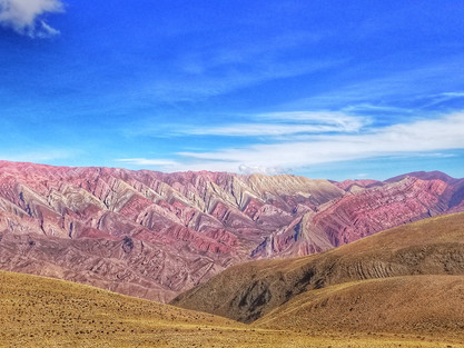 Jujuy, cerros y quebradas multicolores